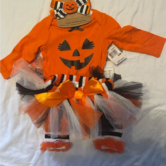 Baby essentials girls orange pumpkin outfit with matching bow size 3months NWT - Picture 6 of 6